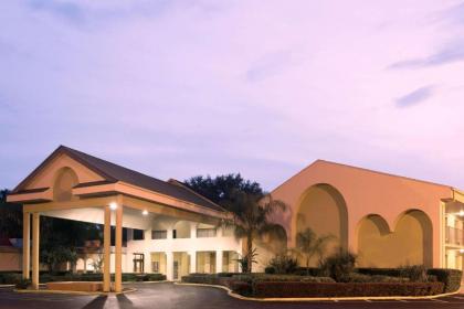 Days Inn by Wyndham Crystal River - image 4