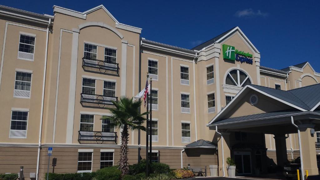 Holiday Inn Express Hotel & Suites Jacksonville East an IHG Hotel - main image