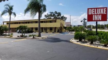 Deluxe Inn - Sarasota - image 3