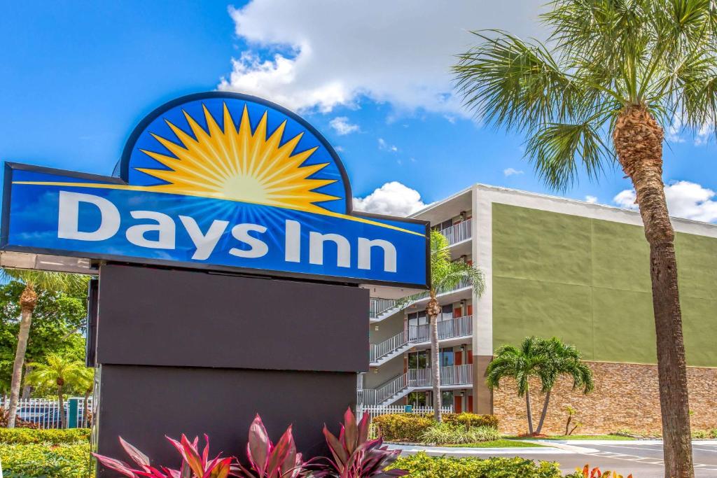 Days Inn by Wyndham Fort Lauderdale Airport Cruise Port - main image