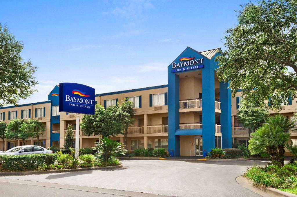 Baymont by Wyndham Gainesville - main image