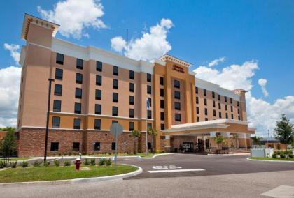 Hampton Inn & Suites Tampa Northwest/Oldsmar - image 4