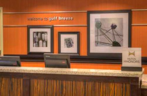 Hampton Inn & Suites Pensacola/Gulf Breeze - image 2