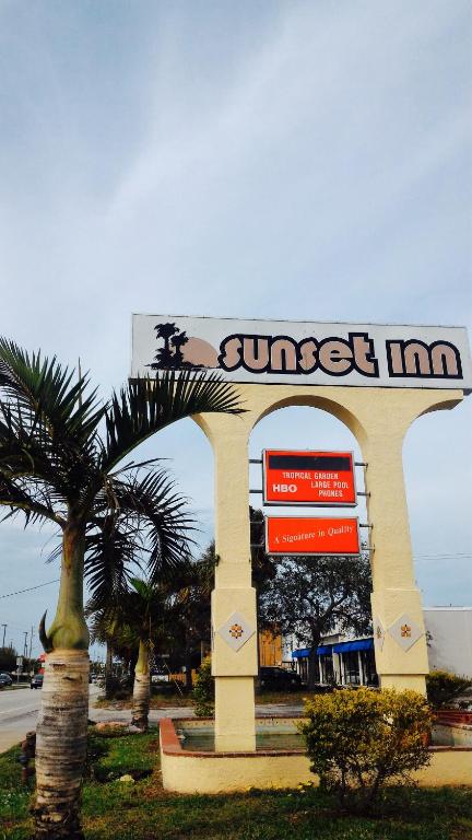 Sunset Inn- Fort Pierce FL - main image