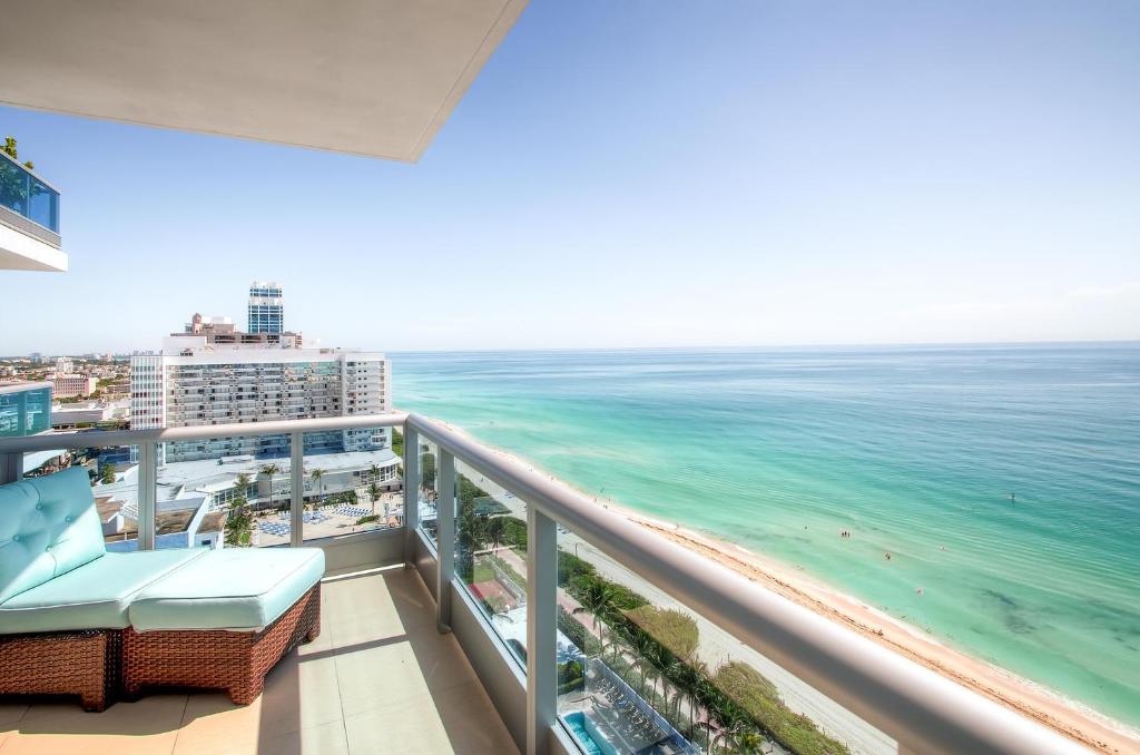 Churchill Suites Monte Carlo Miami Beach - main image