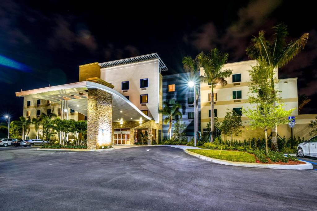 Fairfield Inn & Suites by Marriott Delray Beach I-95 - image 5