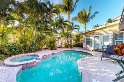 Coquina Sands Holmes Beach