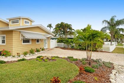 Holiday homes in Holmes Beach Florida