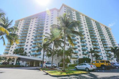 Ocean Reserve Oceanview Sunny Isles Beach Luxury Condos - image 3