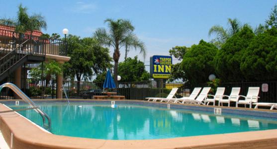 Tarpon Shores Inn - main image