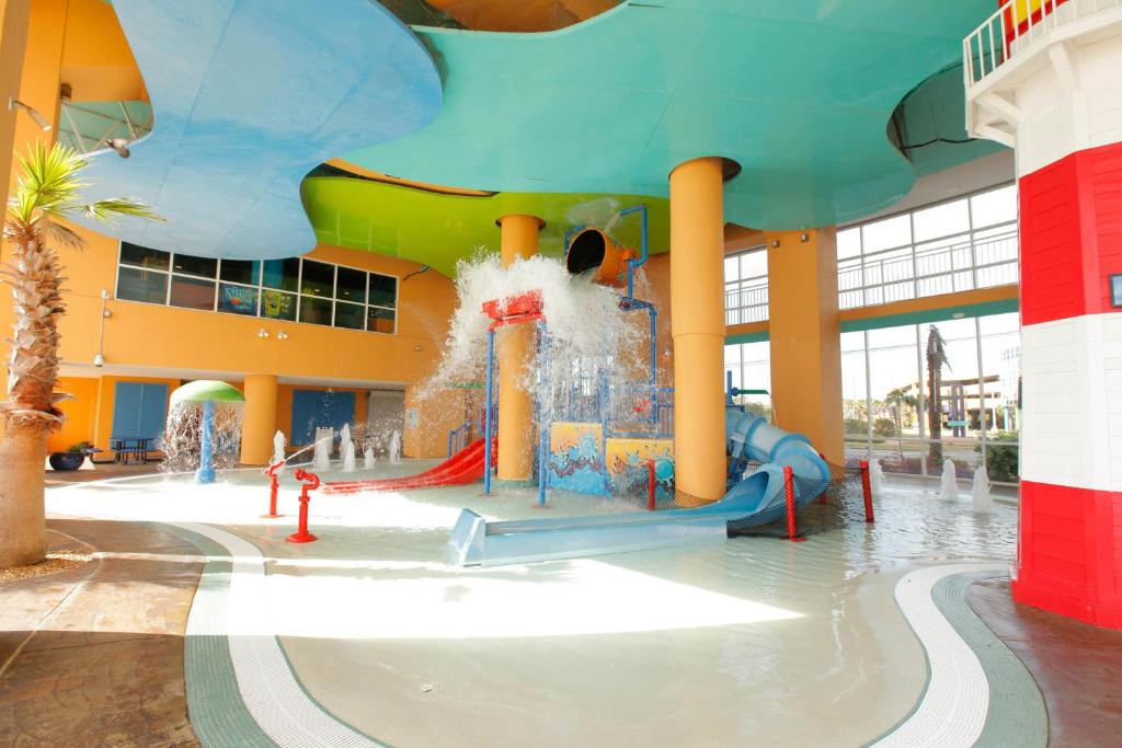 Splash Beach Resort by Panhandle Getaways - image 2