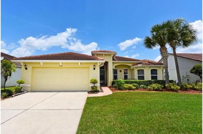 Four Bedroom Pool Home Davenport Davenport Florida