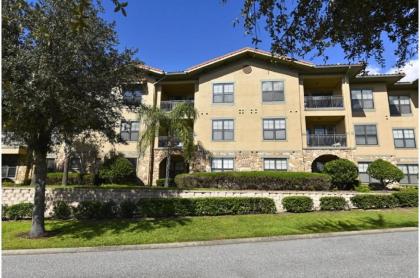 Two-Bedroom Townhome Kissimmee - image 2