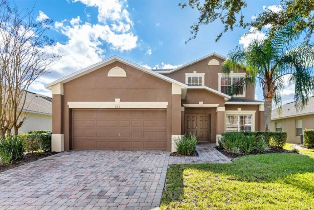 Five-Bedroom Pool Home Kissimmee - image 2