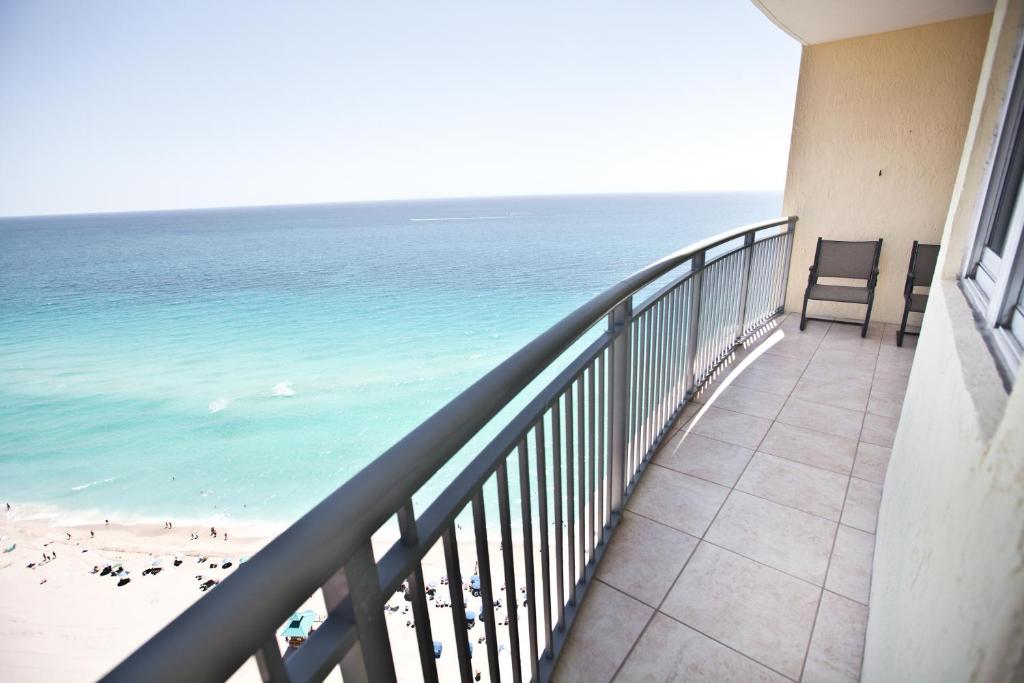 Oceanview Apartments in Sunny Isles - main image