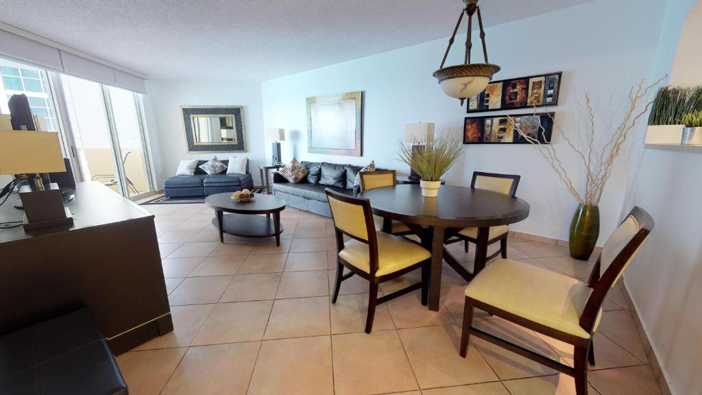 Oceanview Apartments in Sunny Isles - image 4