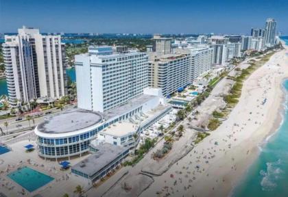 Castle Beach Club Apartments Florida