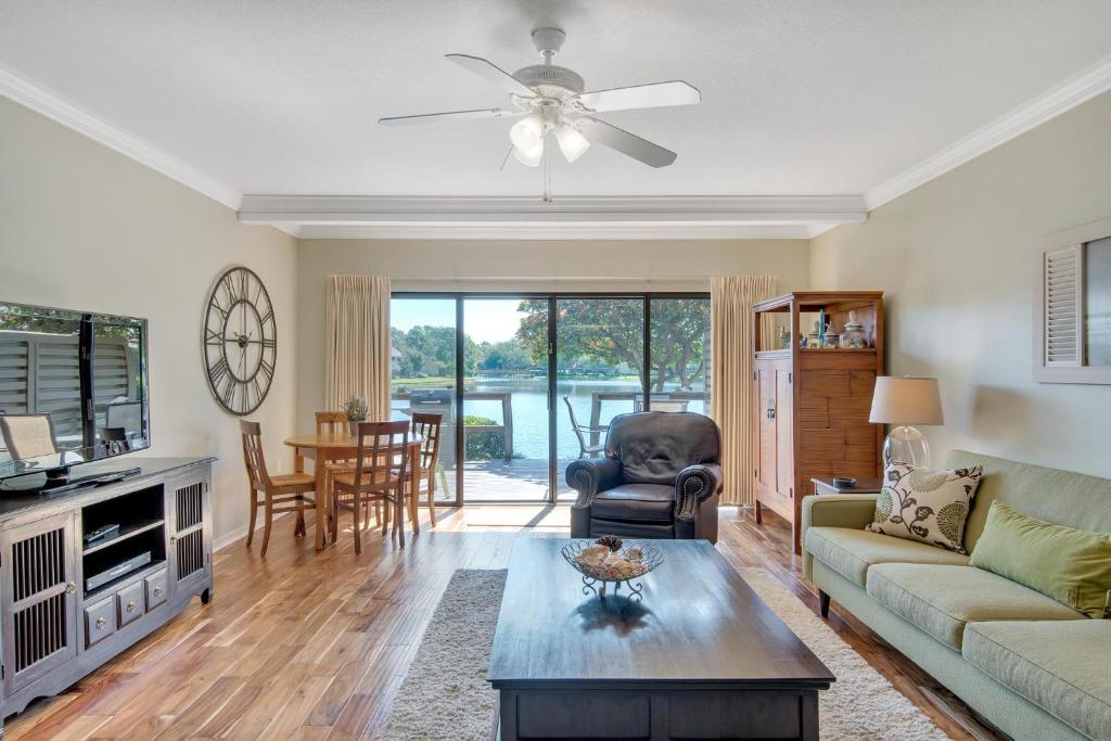 Beachwalk Villa 5193 - image 3