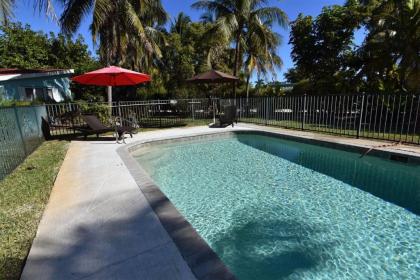 Palms of Sanibel Rose Cottage