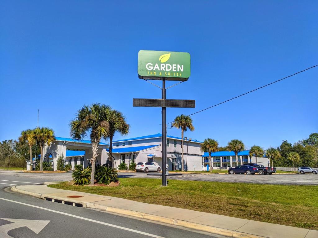 Garden Inn & Suites - main image