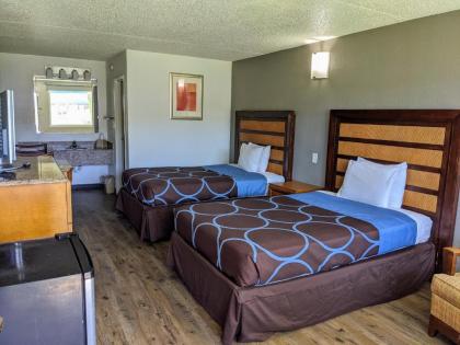 Garden Inn & Suites - image 3