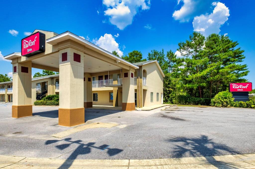 Red Roof Inn Defuniak Springs - main image