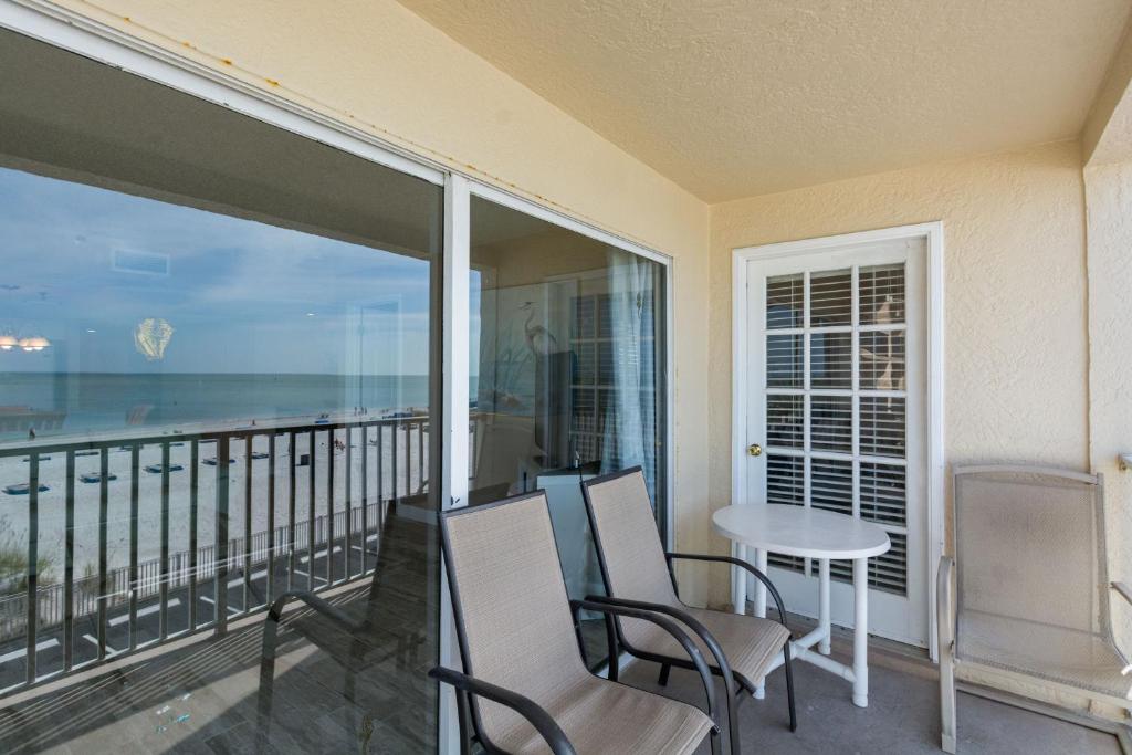 212 Beach Place Condos - image 5