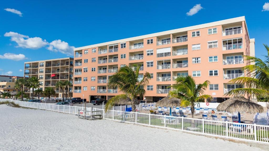 305 Beach Place Condos - image 4