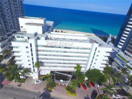 MiamiBeachFront with Pool WIFI & Cheap parking