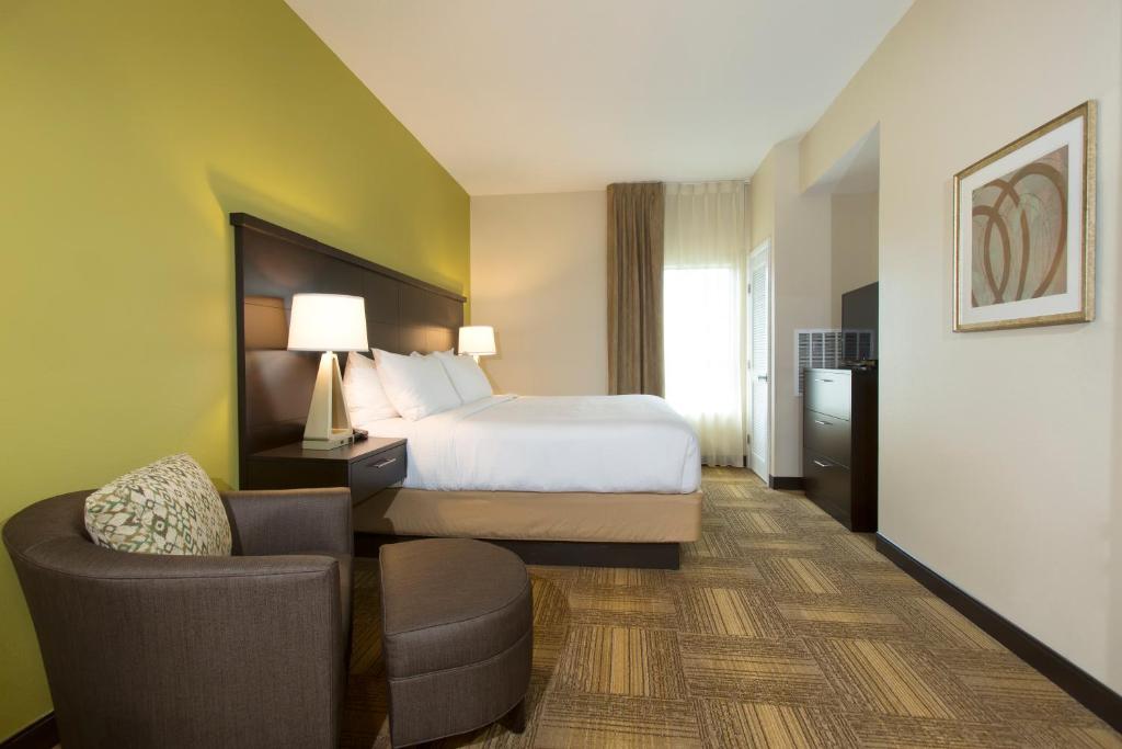 Staybridge Suites Orlando at SeaWorld an IHG Hotel - image 4