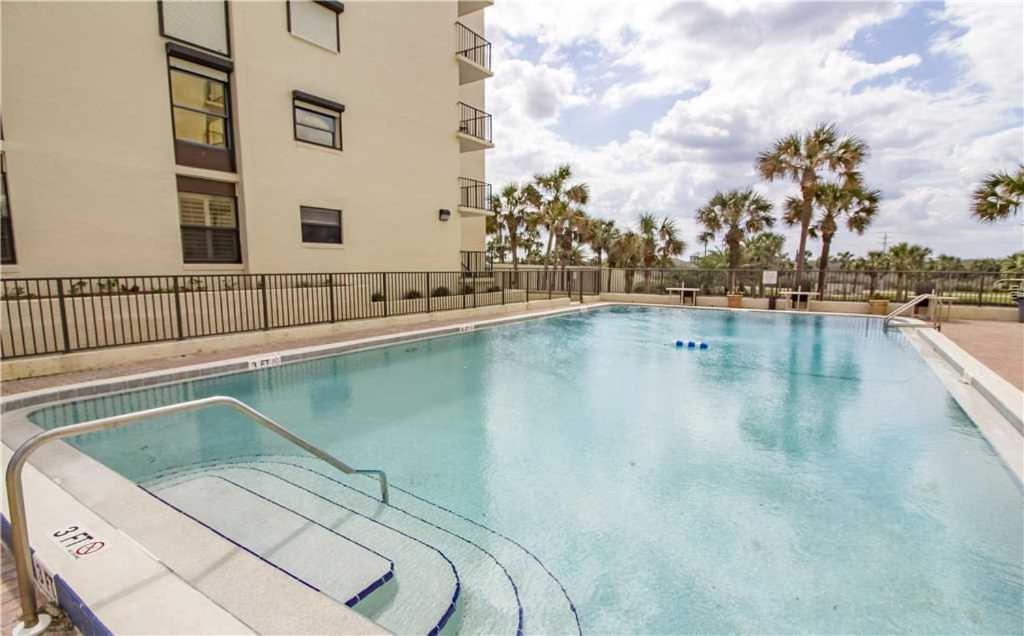 Sand Dollar II 207 3 Bedrooms Sleeps 6 Beach Front Pool WiFi - main image