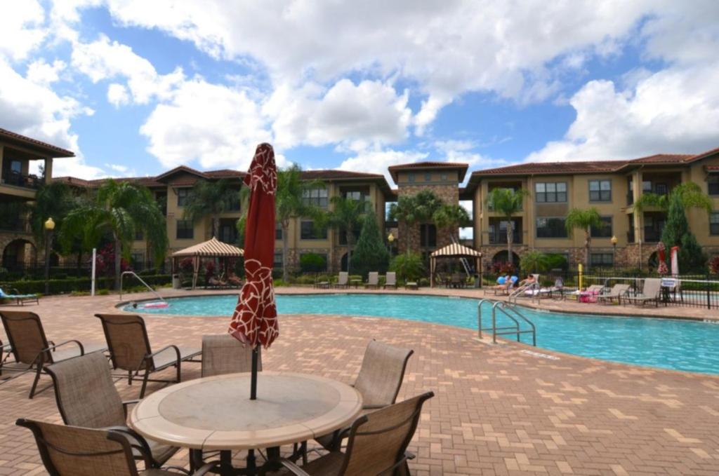 Luxury 5 Star Home on Bella Piazza Resort Minutes from Disney World Orlando Apartment 2692 - image 5