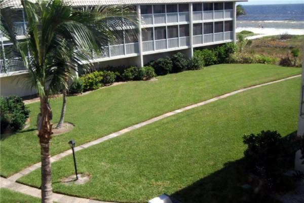 Sanibel Siesta On The Beach Unit 408 Condo - image 2