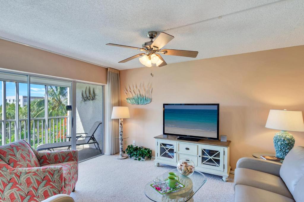 Sanibel Siesta on the Beach Unit 207 Condo - main image