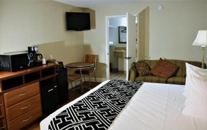 Monte Carlo Inn- Near Disney - image 4