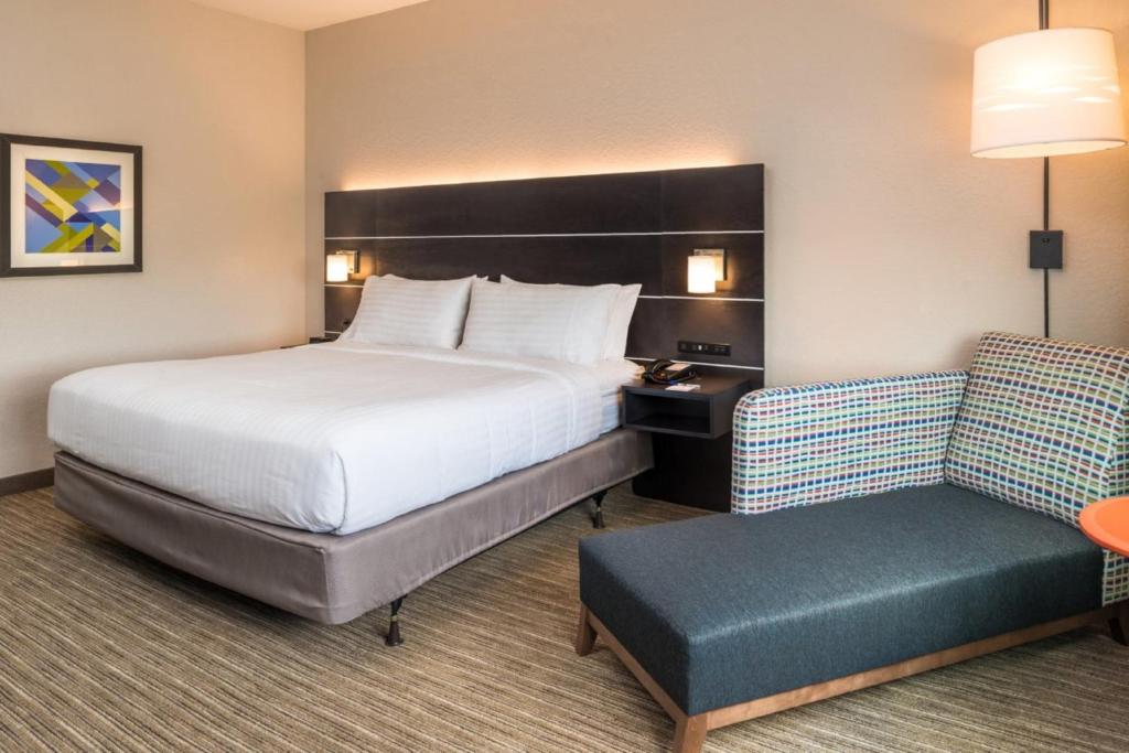 Holiday Inn Express & Suites - Tampa North - Wesley Chapel an IHG Hotel - image 2