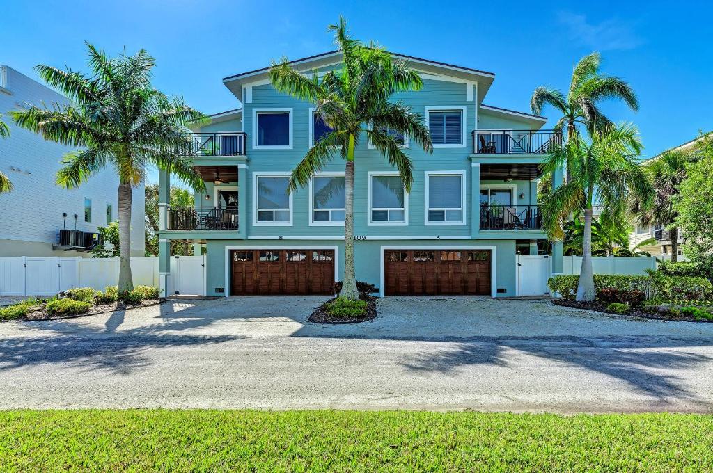 The Anna Maria Island Beach Palace - main image