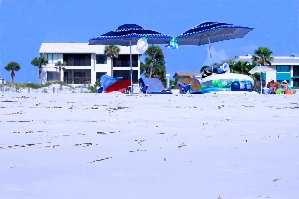 The Anna Maria Island Beach Sands 203 - main image