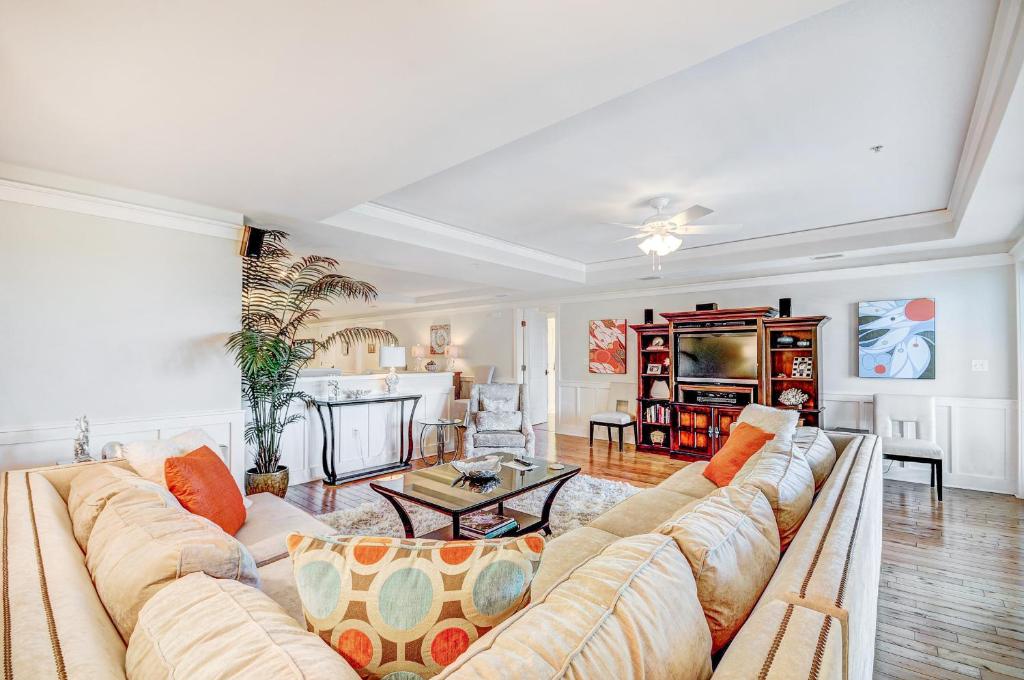 Watercolor Townhome in Beach District by Real Joy Vacations - main image