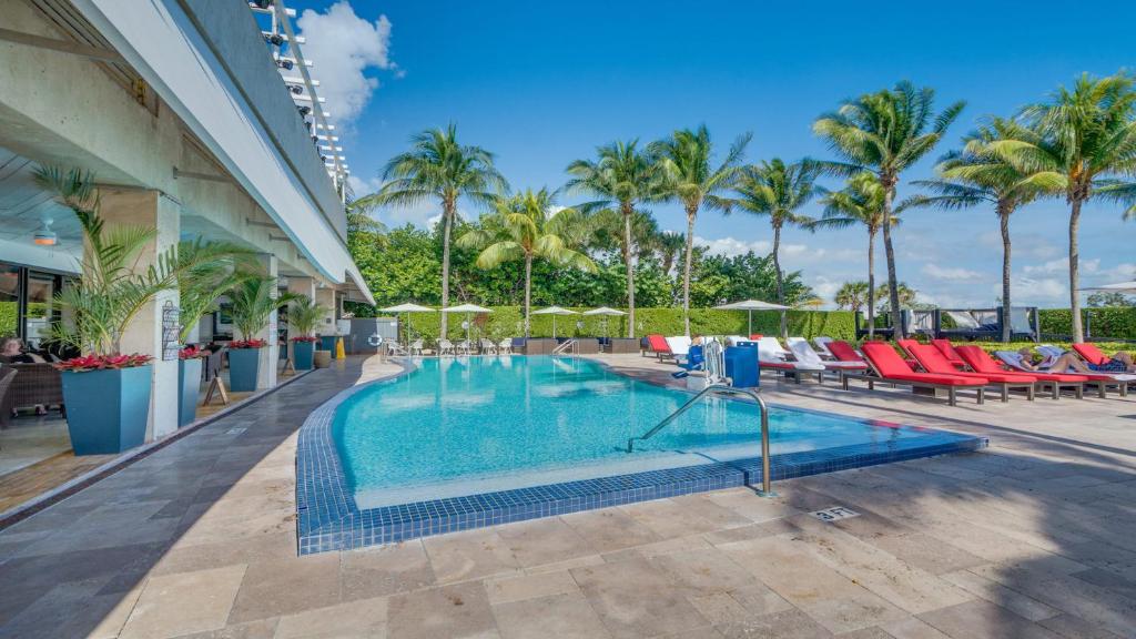 Miami Beachfront Hotel Studio with Balcony - main image