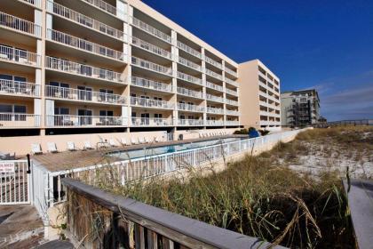 Islander Beach Resort by Panhandle Getaways - image 3