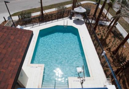 Fairfield Inn & Suites by Marriott Clearwater Beach - image 4