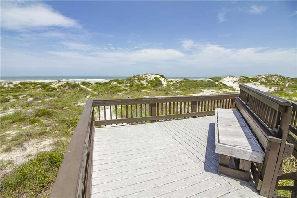 Island House E 225 2 Bedrooms Sleeps 4 Ocean View Pool Tennis WiFi - image 4