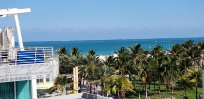 SoBe Ocean Drive Suites - image 4