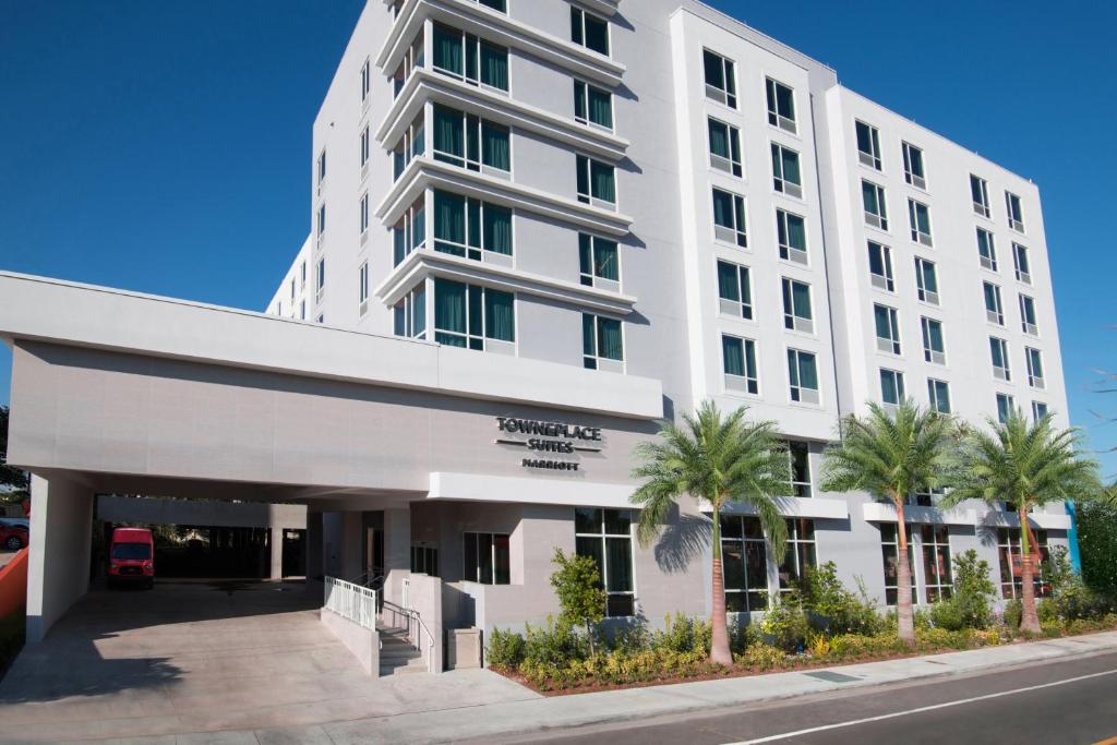 TownePlace Suites by Marriott Miami Airport - image 5