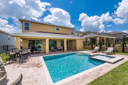 Elegant Home with Pool Table & Private Pool near Disney - 7648W - image 4