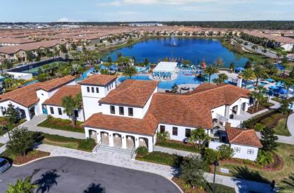 Stay Door Steps from Disney in De Leon Pool Retreat - image 3