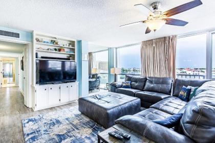 Shoreline towers 3061 by RealJoy Vacations Destin Florida