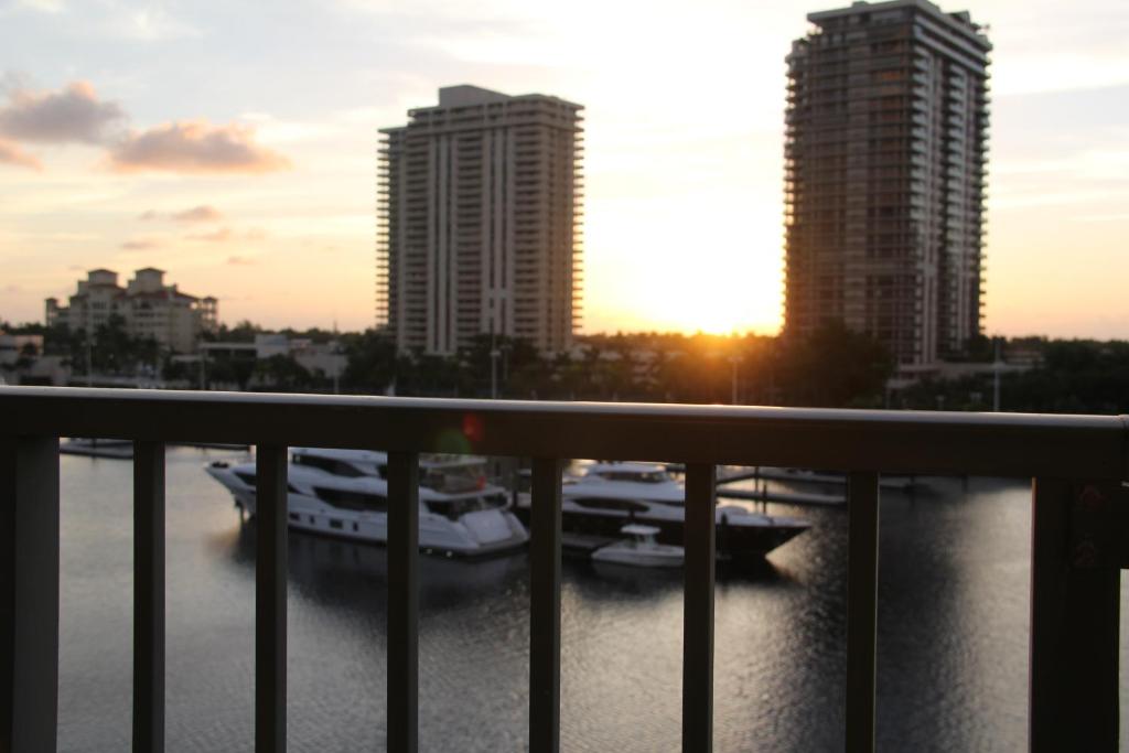 6-502 Amazing Water View - Three Bedrooms - main image