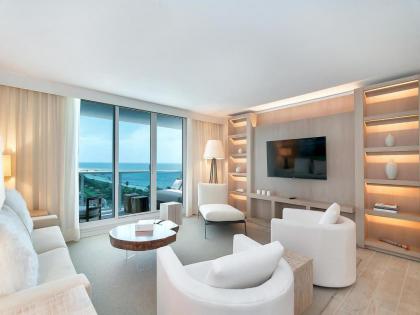 3 Bedroom Direct Ocean Front located at 1 Hotel & Homes -919 - image 4